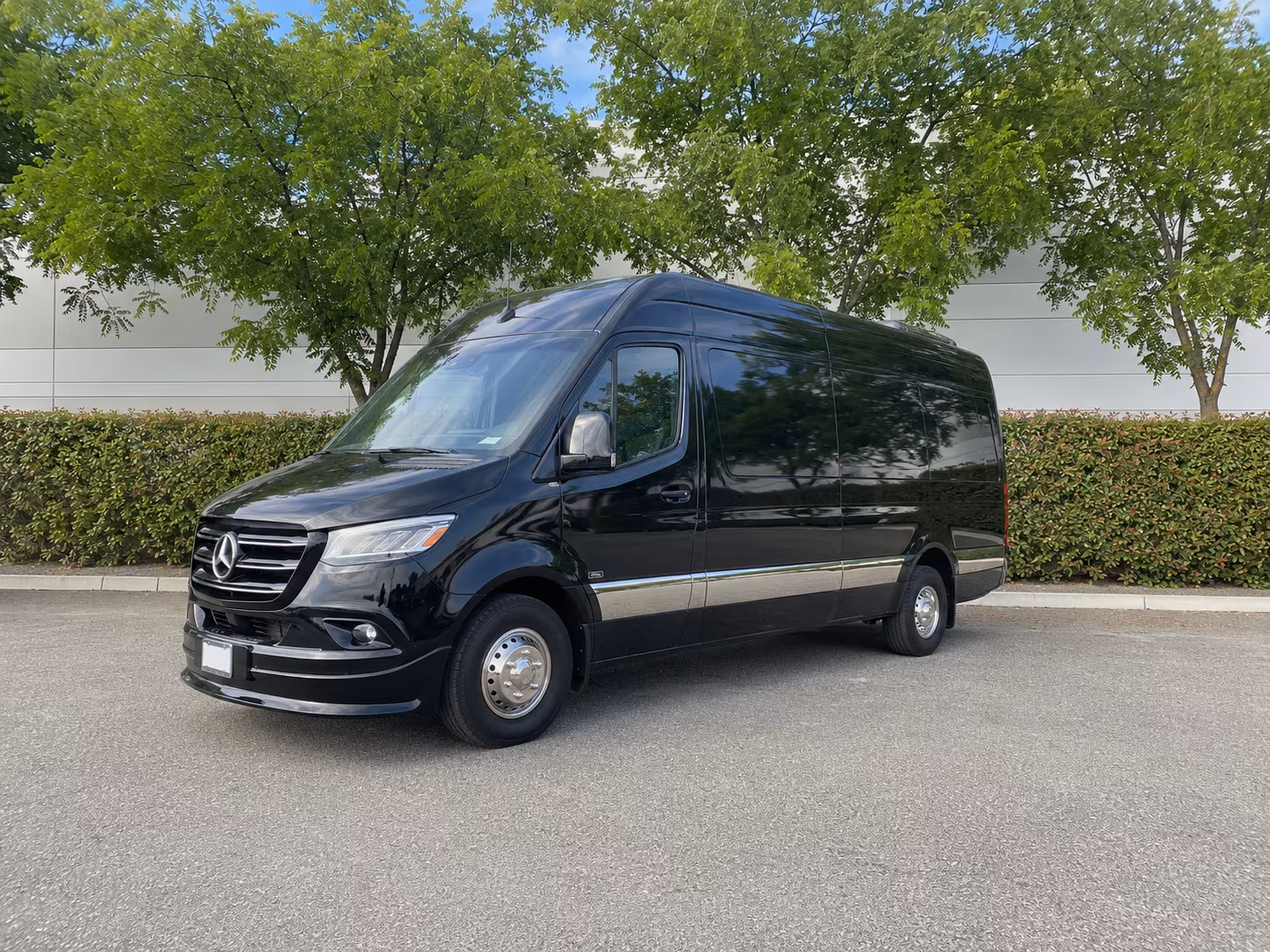find the perfect transportation for your next corporate event 3